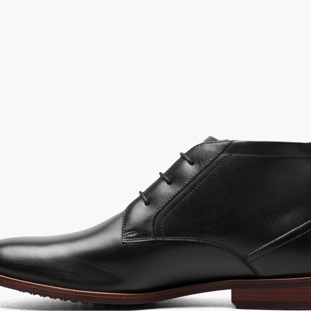 Black Leather Chukka Boots with Polished Finish